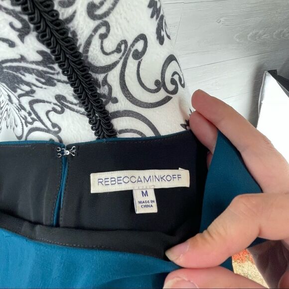 Rebecca Minkoff Keyhole Colorblock Silk Blend Shift Tank Top - Picture 7 of 8